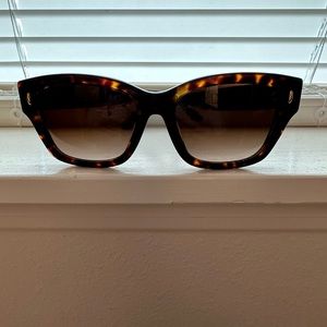 Tory burch sunglasses